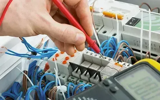 Professional electrician in Brixton